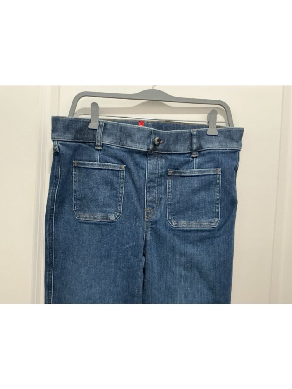 Spanx Shape Easy Flare Blue Jean Large Patch Pockets Stretch - Picture 2 of 10